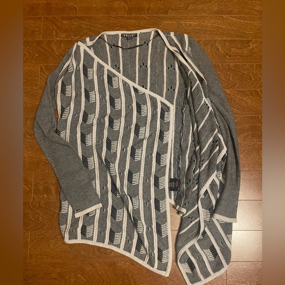 Volcom wrap cardigan - Picture 5 of 5